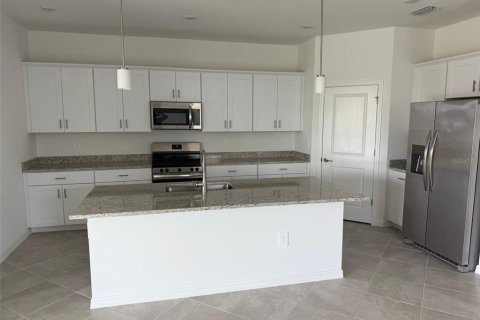 House in Port Charlotte, Florida 4 bedrooms, 188.31 sq.m. № 1903857 - photo 24