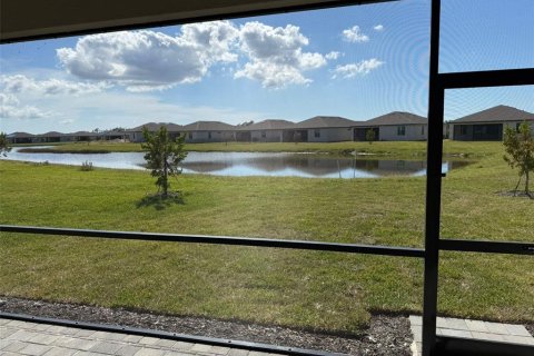 House in Port Charlotte, Florida 4 bedrooms, 188.31 sq.m. № 1903857 - photo 17