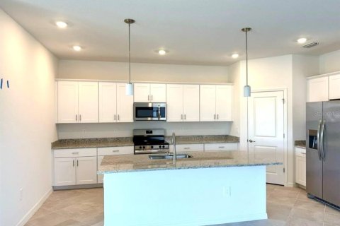 House in Port Charlotte, Florida 4 bedrooms, 188.31 sq.m. № 1903857 - photo 4