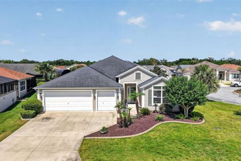 House in The Villages, Florida 3 bedrooms, 176.98 sq.m. № 2112715 - photo 3