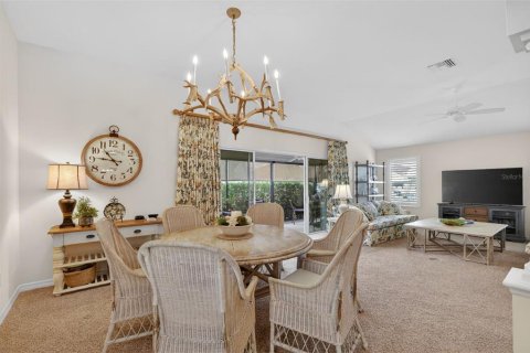 House in The Villages, Florida 3 bedrooms, 176.98 sq.m. № 2112715 - photo 19