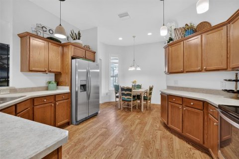 House in The Villages, Florida 3 bedrooms, 176.98 sq.m. № 2112715 - photo 20