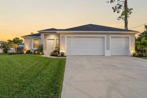 Casa en North Port, Florida 3 dormitorios, 159.33 m2 № 2128264