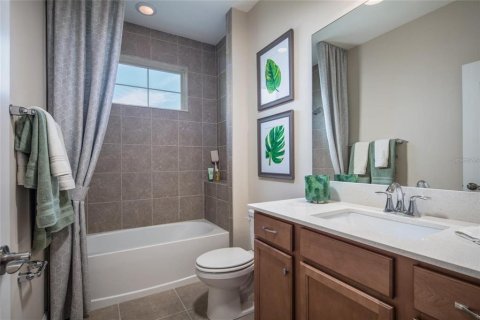 House in Saint Cloud, Florida 4 bedrooms, 219.34 sq.m. № 2134017 - photo 19