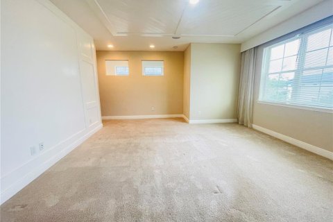 House in Saint Cloud, Florida 4 bedrooms, 219.34 sq.m. № 2134017 - photo 14