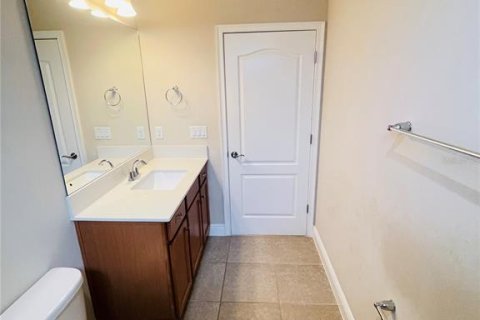 House in Saint Cloud, Florida 4 bedrooms, 219.34 sq.m. № 2134017 - photo 21