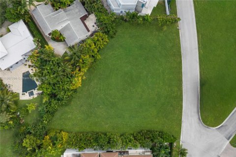 Купить земельный участок в Бэл-Харбор, Флорида № 1968645 - фото 9