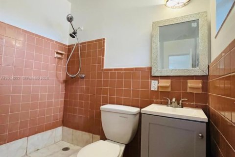 Villa ou maison à louer à Miami, Floride: 3 chambres, 152.82 m2 № 2076407 - photo 9