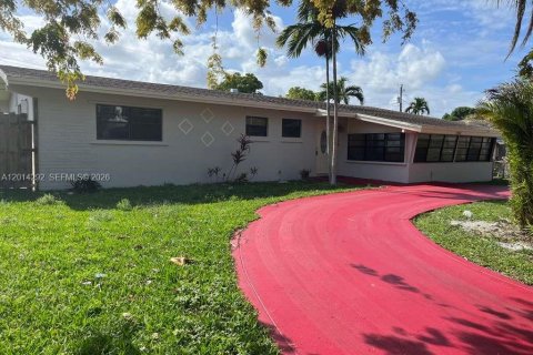 Villa ou maison à Miami, Floride 3 chambres, 152.82 m2 № 2076407