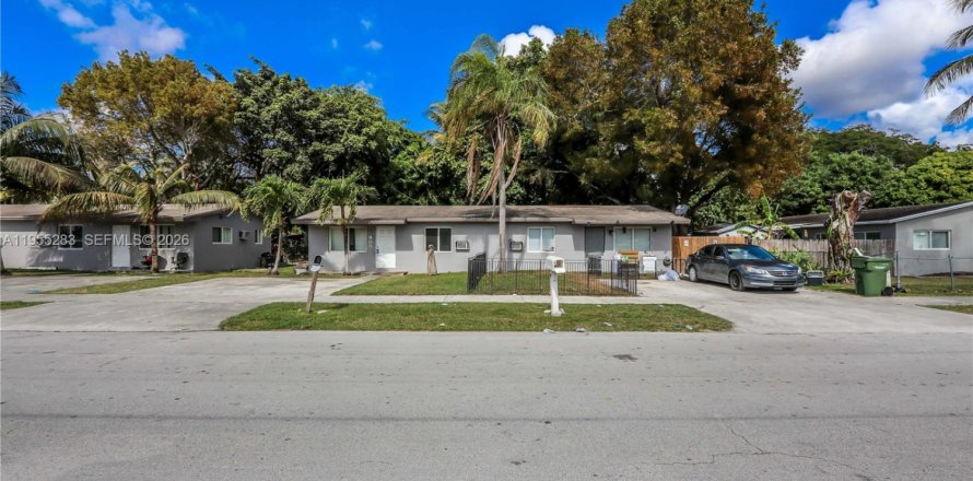 Commercial property in Homestead, Florida 145.48 sq.m. № 2009871