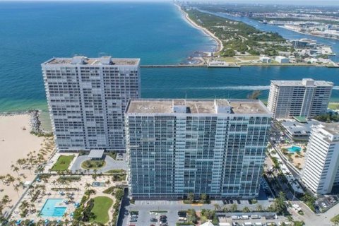 Condominio en Fort Lauderdale, Florida, 2 dormitorios № 2179062