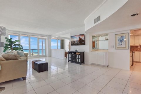 Copropriété à vendre à Fort Lauderdale, Floride: 2 chambres, 140.56 m2 № 2179062 - photo 3