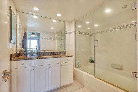 Copropriété à vendre à Fort Lauderdale, Floride: 2 chambres, 140.56 m2 № 2179062 - photo 16
