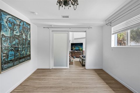 Copropriété à louer à Miami Beach, Floride: 2 chambres, 132.29 m2 № 2257781 - photo 15