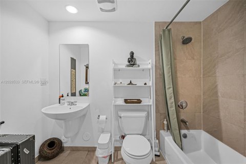 Copropriété à louer à Miami Beach, Floride: 2 chambres, 132.29 m2 № 2257781 - photo 17