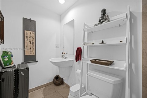 Copropriété à louer à Miami Beach, Floride: 2 chambres, 132.29 m2 № 2257781 - photo 18