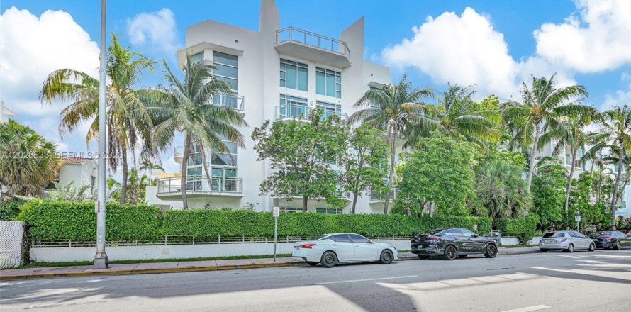 Condo à Miami Beach, Floride, 2 chambres  № 2257781