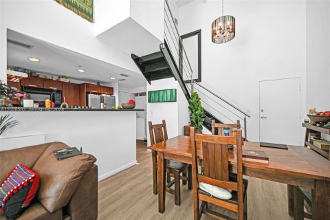Copropriété à louer à Miami Beach, Floride: 2 chambres, 132.29 m2 № 2257781 - photo 5