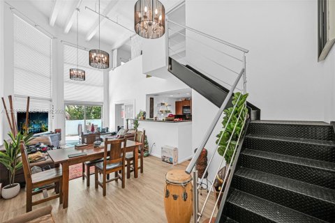 Copropriété à louer à Miami Beach, Floride: 2 chambres, 132.29 m2 № 2257781 - photo 2