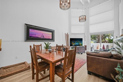 Copropriété à louer à Miami Beach, Floride: 2 chambres, 132.29 m2 № 2257781 - photo 9