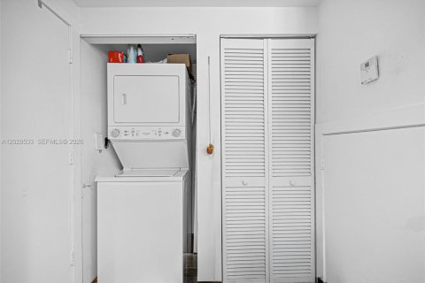 Copropriété à louer à Miami Beach, Floride: 2 chambres, 132.29 m2 № 2257781 - photo 20