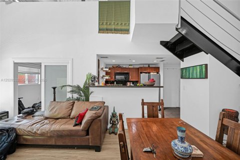 Copropriété à louer à Miami Beach, Floride: 2 chambres, 132.29 m2 № 2257781 - photo 7
