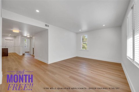 Apartment in Miami, Florida 2 bedrooms, 74.32 sq.m. № 1930155 - photo 3