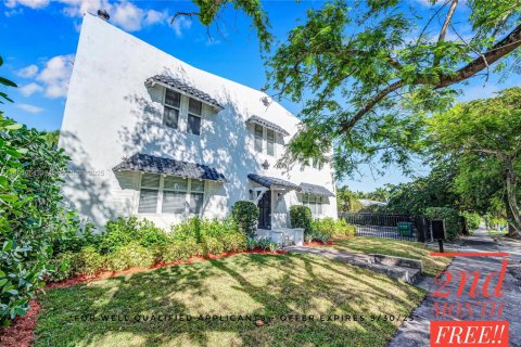 Apartment in Miami, Florida 2 bedrooms, 74.32 sq.m. № 1930155 - photo 5