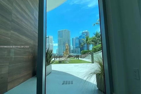 Condominio en alquiler en Miami, Florida, 2 dormitorios, 86.86 m2 № 2029924 - foto 25