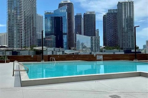 Condominio en alquiler en Miami, Florida, 2 dormitorios, 86.86 m2 № 2029924 - foto 27