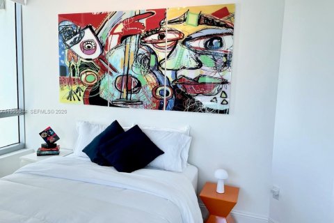 Condominio en alquiler en Miami, Florida, 2 dormitorios, 86.86 m2 № 2029924 - foto 14