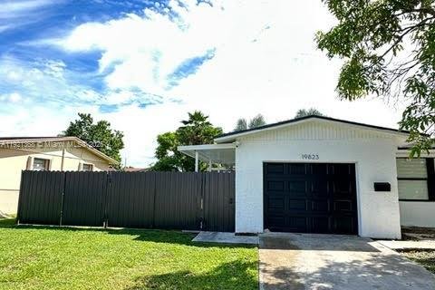 House in Miami, Florida 3 bedrooms, 160.16 sq.m. № 1975445 - photo 3