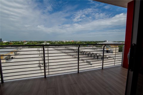 Condominio en alquiler en Miami, Florida, 42.92 m2 № 2337910 - foto 7