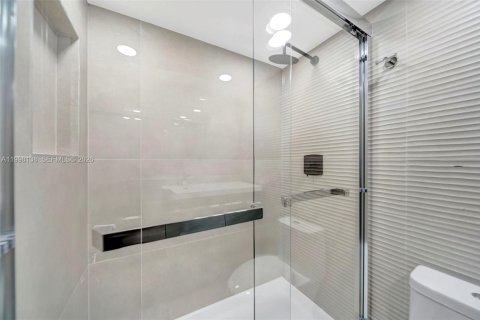 Снять в аренду кондоминиум в Майами, Флорида 2 спальни, 83.61м2, № 2060435 - фото 14