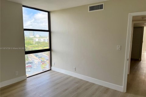 Condominio en venta en Aventura, Florida, 2 dormitorios, 121.98 m2 № 1981704 - foto 19