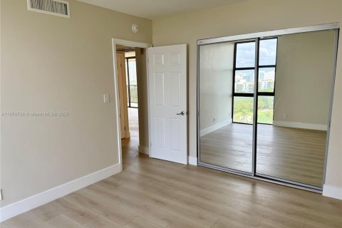 Condominio en venta en Aventura, Florida, 2 dormitorios, 121.98 m2 № 1981704 - foto 18