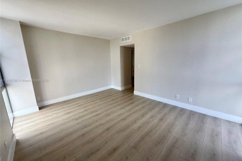 Condominio en venta en Aventura, Florida, 2 dormitorios, 121.98 m2 № 1981704 - foto 14