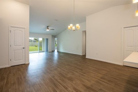 Casa en venta en Palm Coast, Florida, 4 dormitorios, 153.47 m2 № 2236784 - foto 10