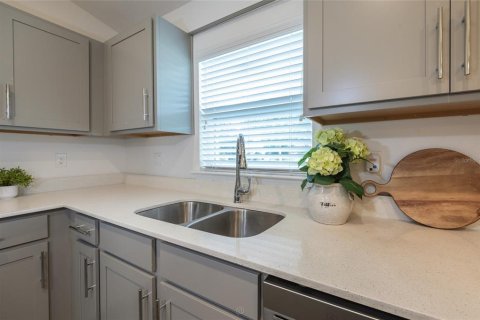 Casa en venta en Palm Coast, Florida, 4 dormitorios, 153.47 m2 № 2236784 - foto 6