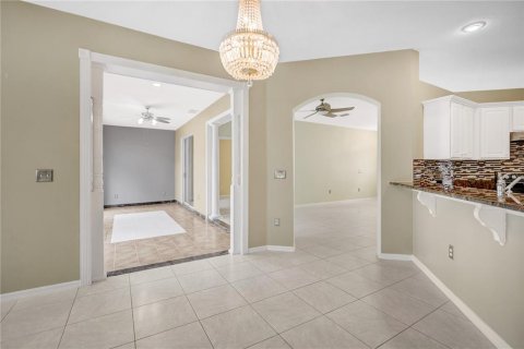 Casa en venta en Tampa, Florida, 4 dormitorios, 230.86 m2 № 2201597 - foto 22