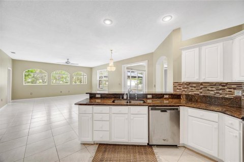 Casa en venta en Tampa, Florida, 4 dormitorios, 230.86 m2 № 2201597 - foto 26