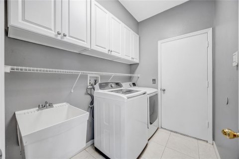 Casa en venta en Tampa, Florida, 4 dormitorios, 230.86 m2 № 2201597 - foto 29