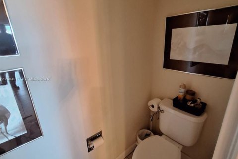 Купить таунхаус в Уэст-Палм-Бич, Флорида 3 спальни, 120.59м2, № 2083995 - фото 29