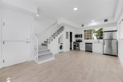 Снять в аренду квартиру в Майами-Бич, Флорида 1 спальня, 88.26м2, № 1955249 - фото 7