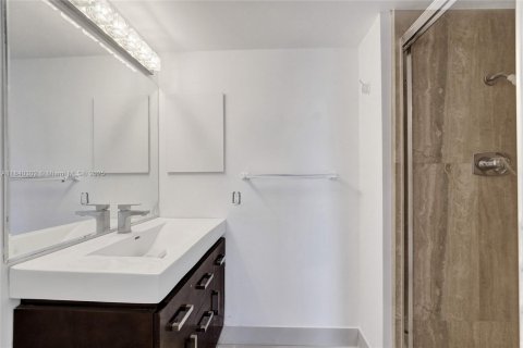 Condo in Hollywood, Florida, 3 bedrooms № 1834055 - photo 15