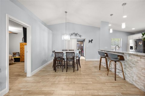 Casa en venta en Orlando, Florida, 4 dormitorios, 137.12 m2 № 2421987 - foto 12