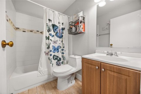 Casa en venta en Orlando, Florida, 4 dormitorios, 137.12 m2 № 2421987 - foto 14
