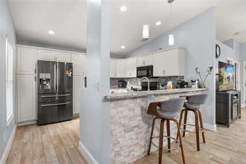 Casa en venta en Orlando, Florida, 4 dormitorios, 137.12 m2 № 2421987 - foto 2