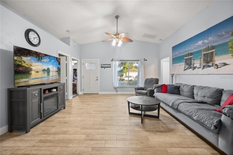 Casa en venta en Orlando, Florida, 4 dormitorios, 137.12 m2 № 2421987 - foto 11