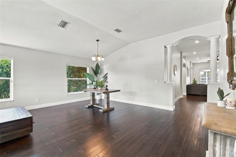 House in Lutz, Florida 4 bedrooms, 216.28 sq.m. № 2428888 - photo 20
